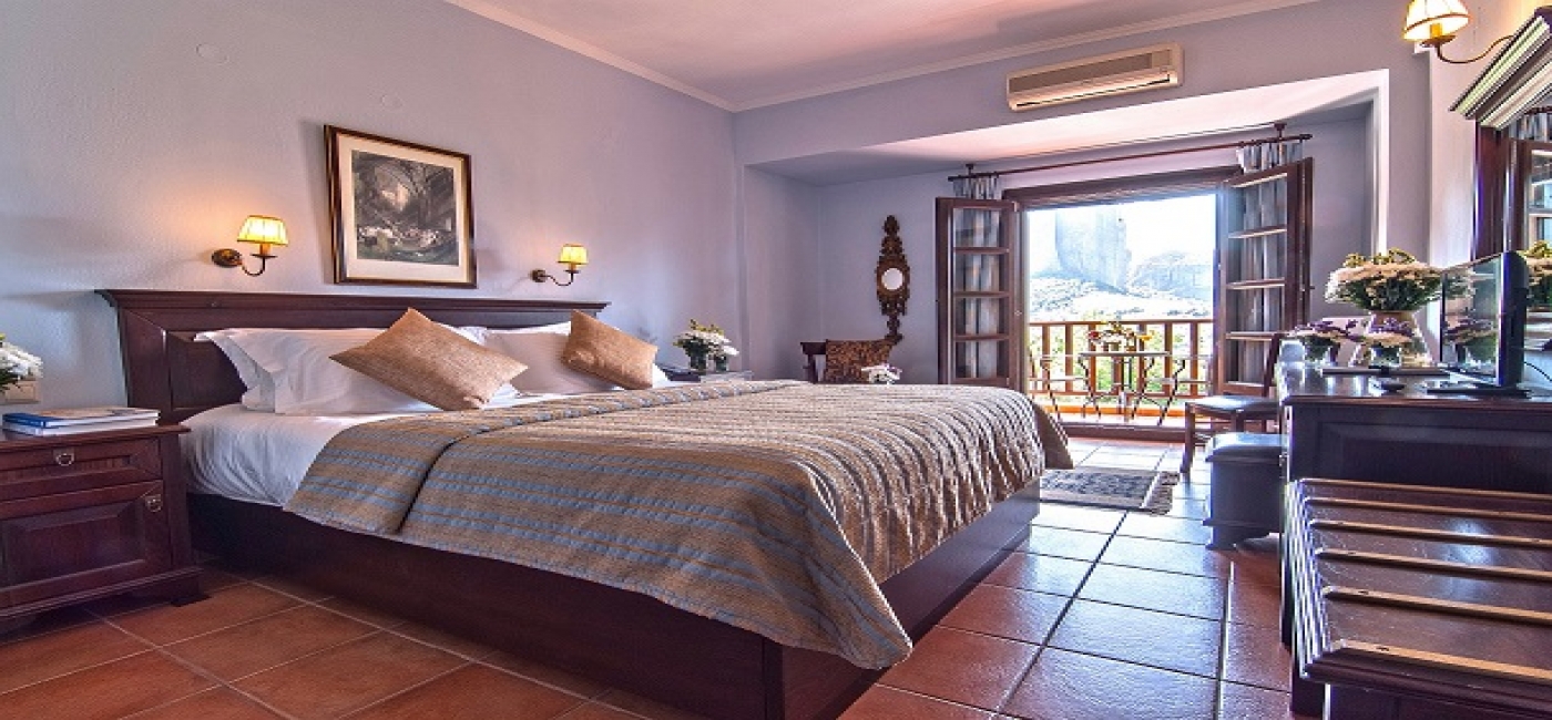 Superior Double room (Meteora panoramic view)